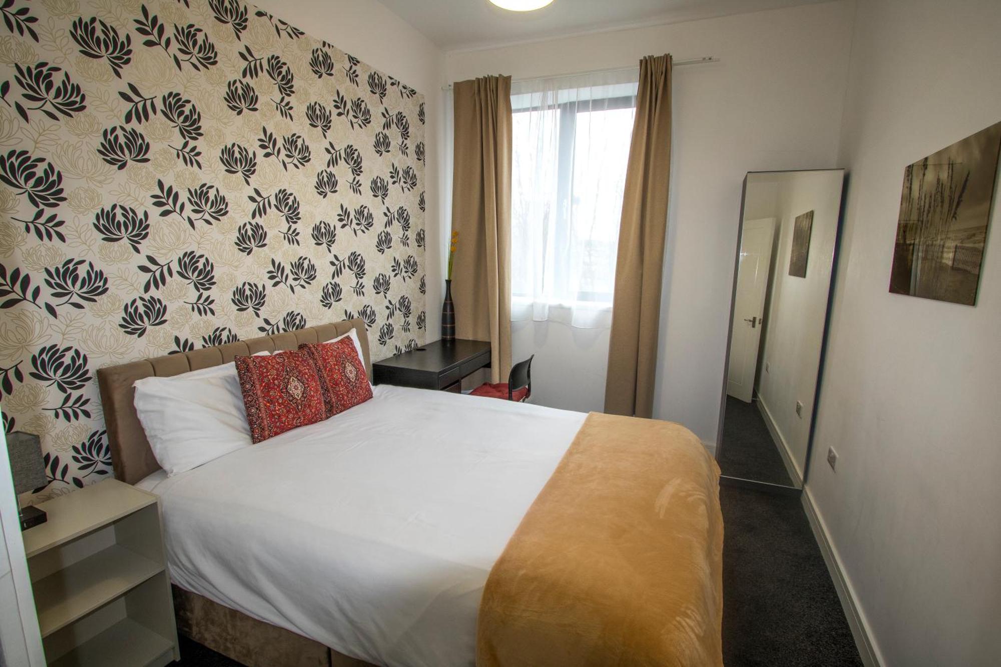 Ideal For Groups - Modern 2 Bedroom Apartment - Free Parking, Transit Links, Close To Stadiums แมนเชสเตอร์ ภายนอก รูปภาพ