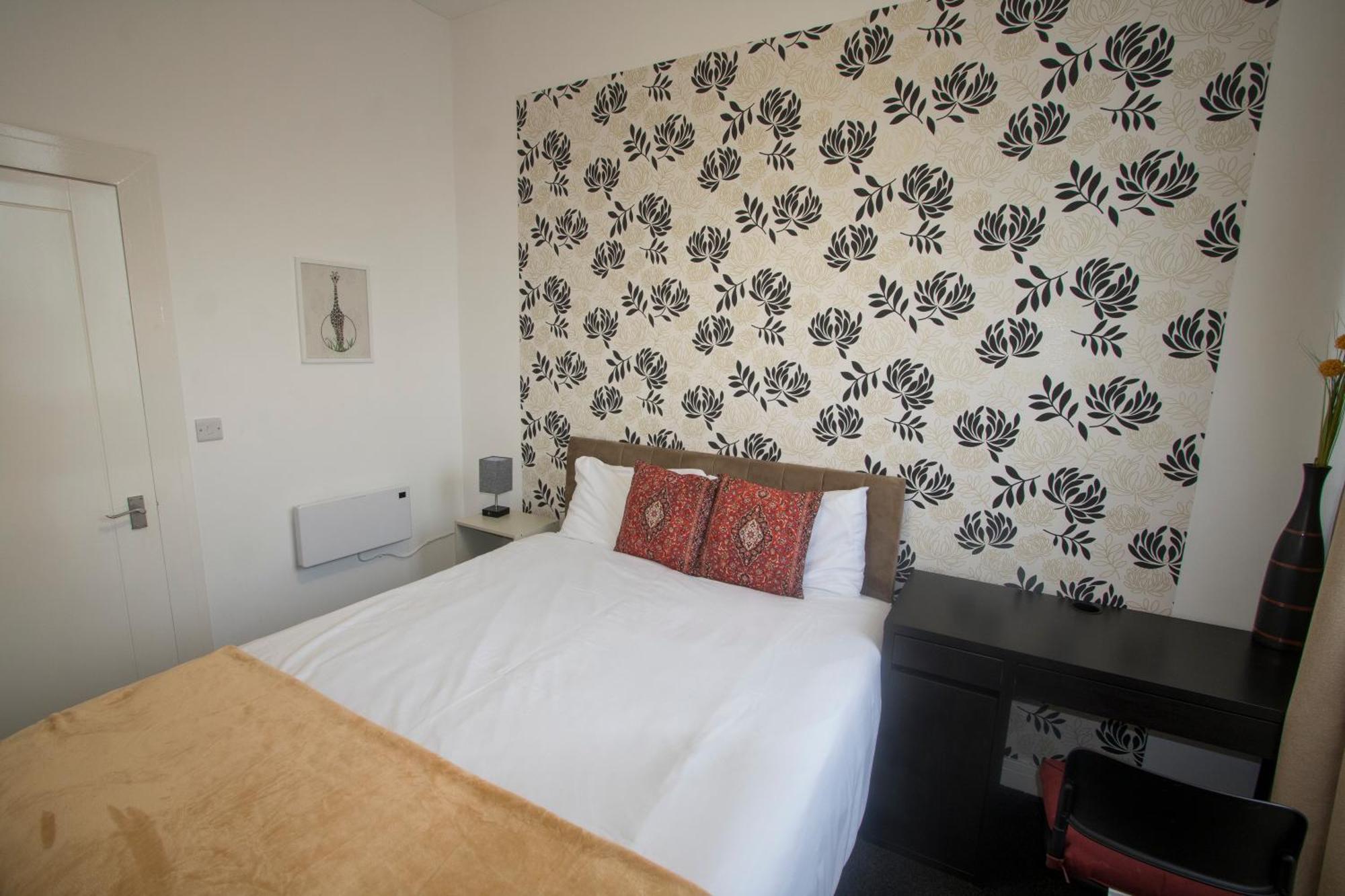 Ideal For Groups - Modern 2 Bedroom Apartment - Free Parking, Transit Links, Close To Stadiums แมนเชสเตอร์ ภายนอก รูปภาพ