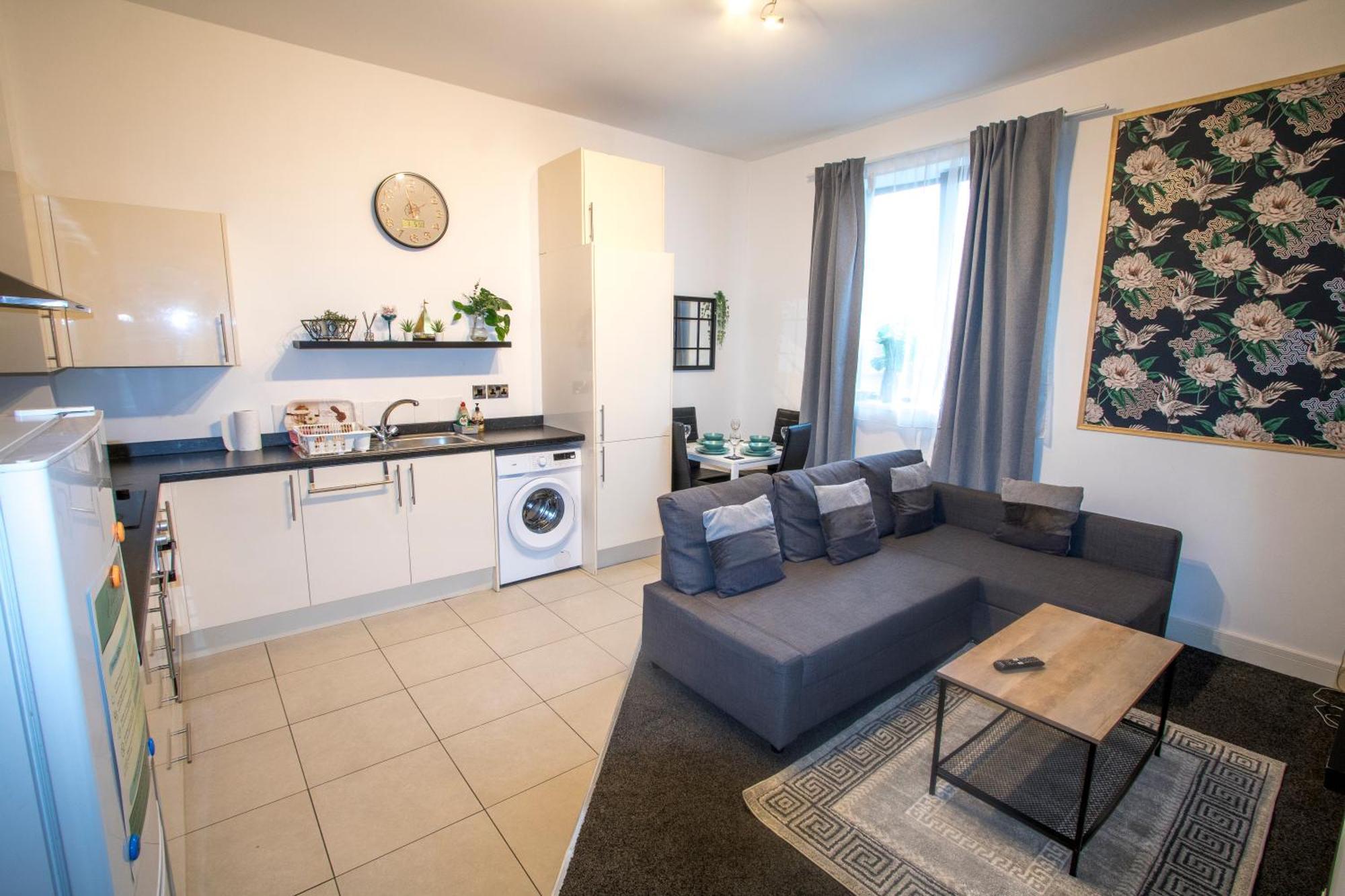 Ideal For Groups - Modern 2 Bedroom Apartment - Free Parking, Transit Links, Close To Stadiums แมนเชสเตอร์ ภายนอก รูปภาพ