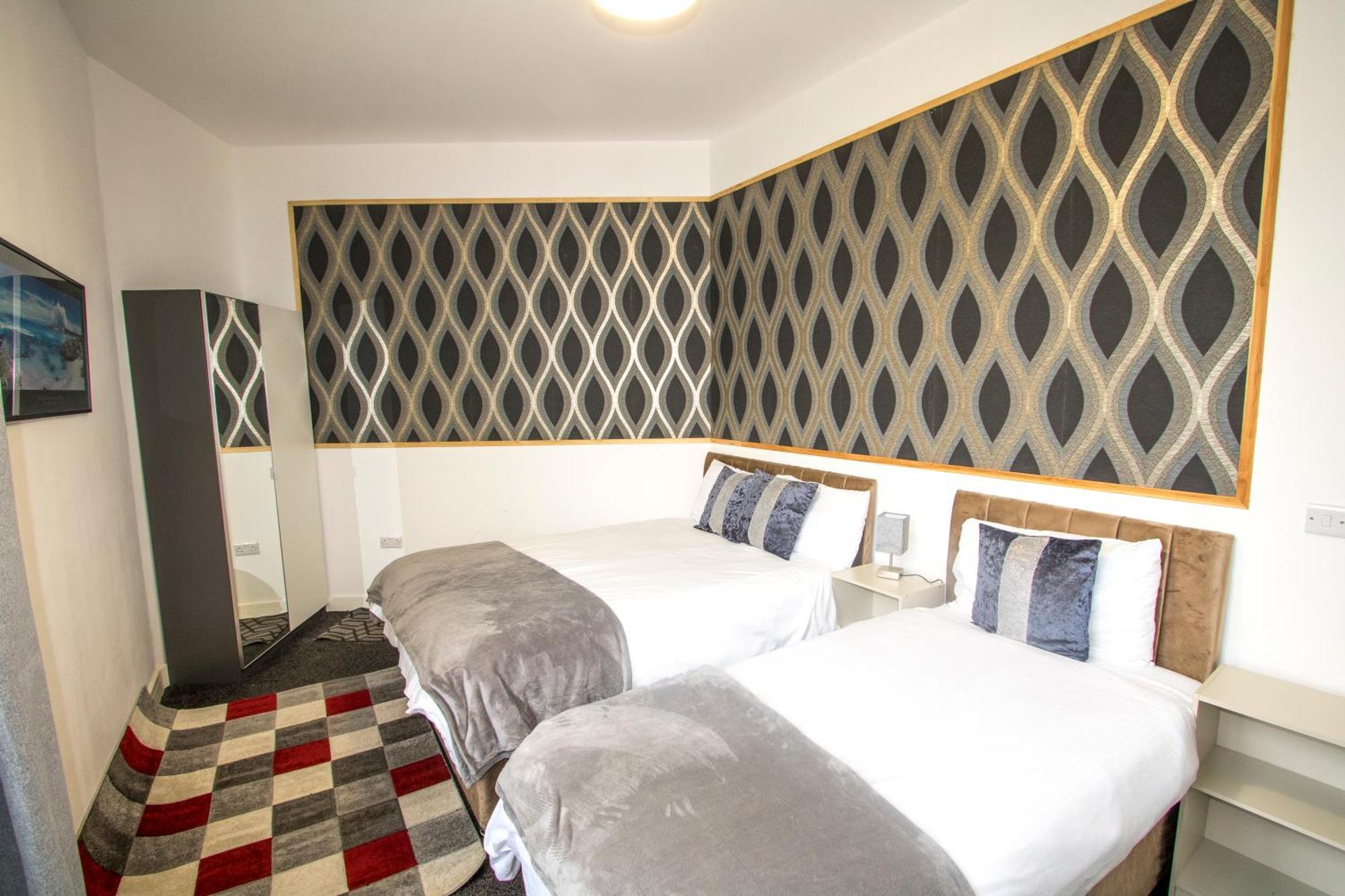 Ideal For Groups - Modern 2 Bedroom Apartment - Free Parking, Transit Links, Close To Stadiums แมนเชสเตอร์ ภายนอก รูปภาพ
